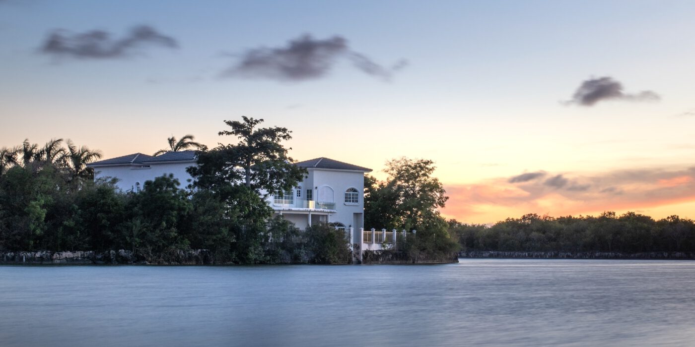 Propiedades e Inmuebles en Cancun - Lagos del Sol Lotes Residenciales