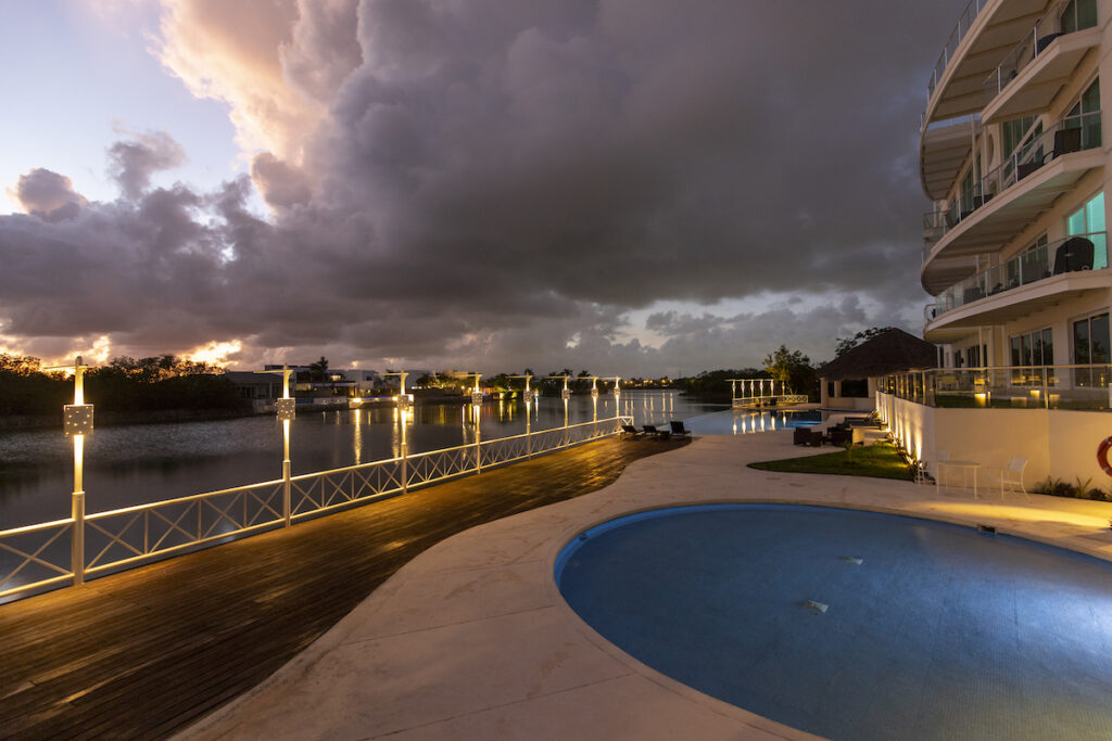 Propiedades e Inmuebles en Cancun - Lagos del Sol Lotes Residenciales