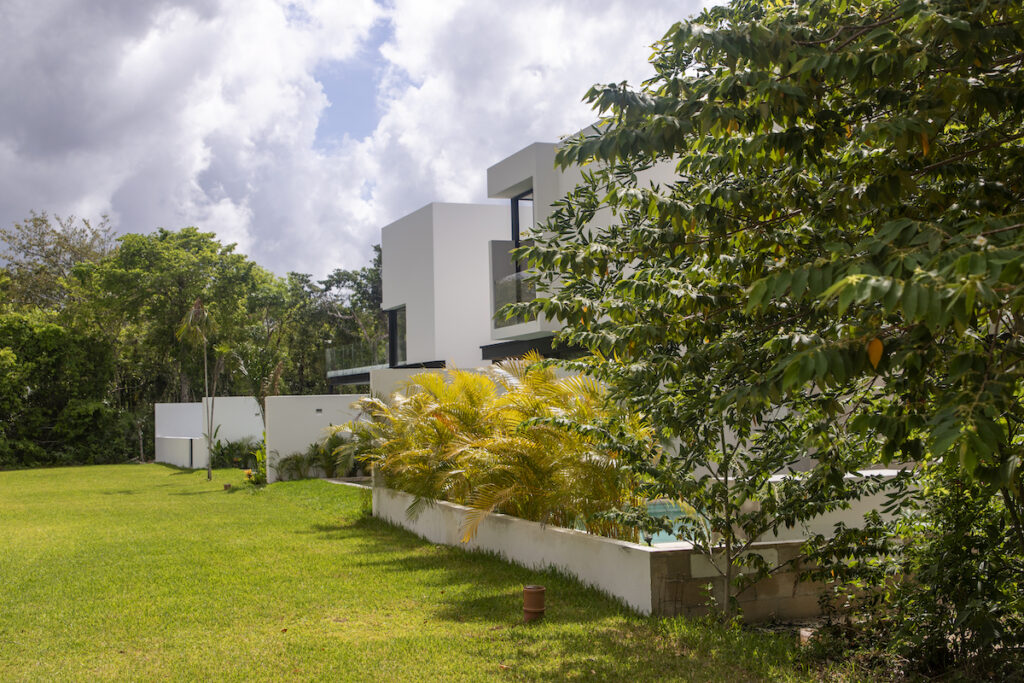 Propiedades e Inmuebles en Cancun - Lagos del Sol Lotes Residenciales